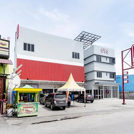 Super Oyo 360 Mangaan Residence Medan Extérieur photo