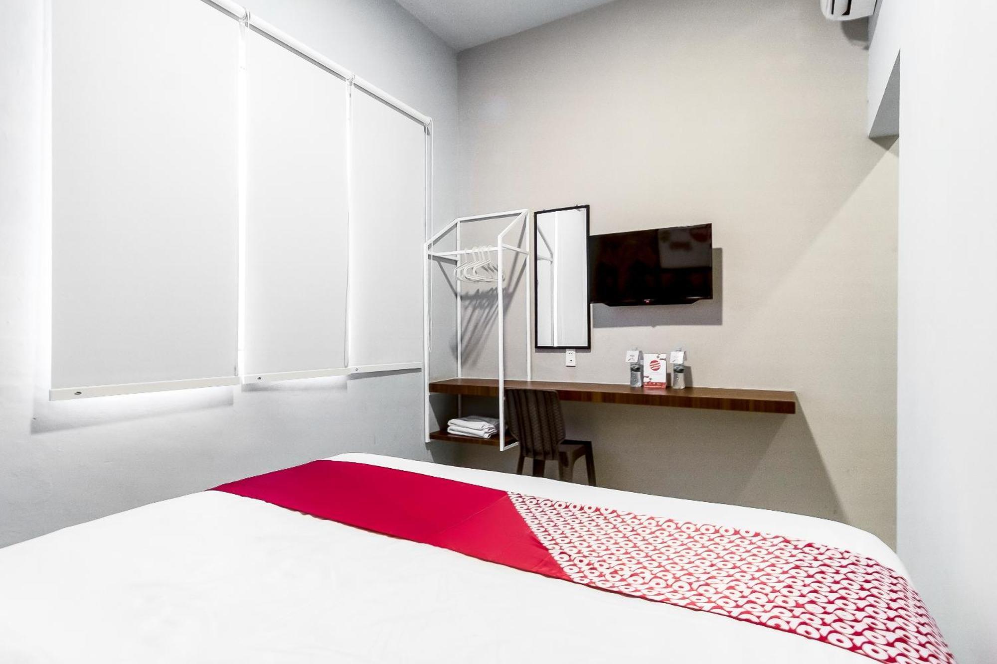Super Oyo 360 Mangaan Residence Medan Extérieur photo
